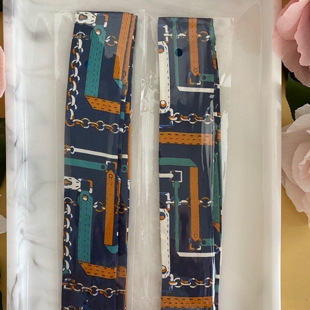 Handbag Skinny Scarf Set 3/$20 - Picture 3 of 9